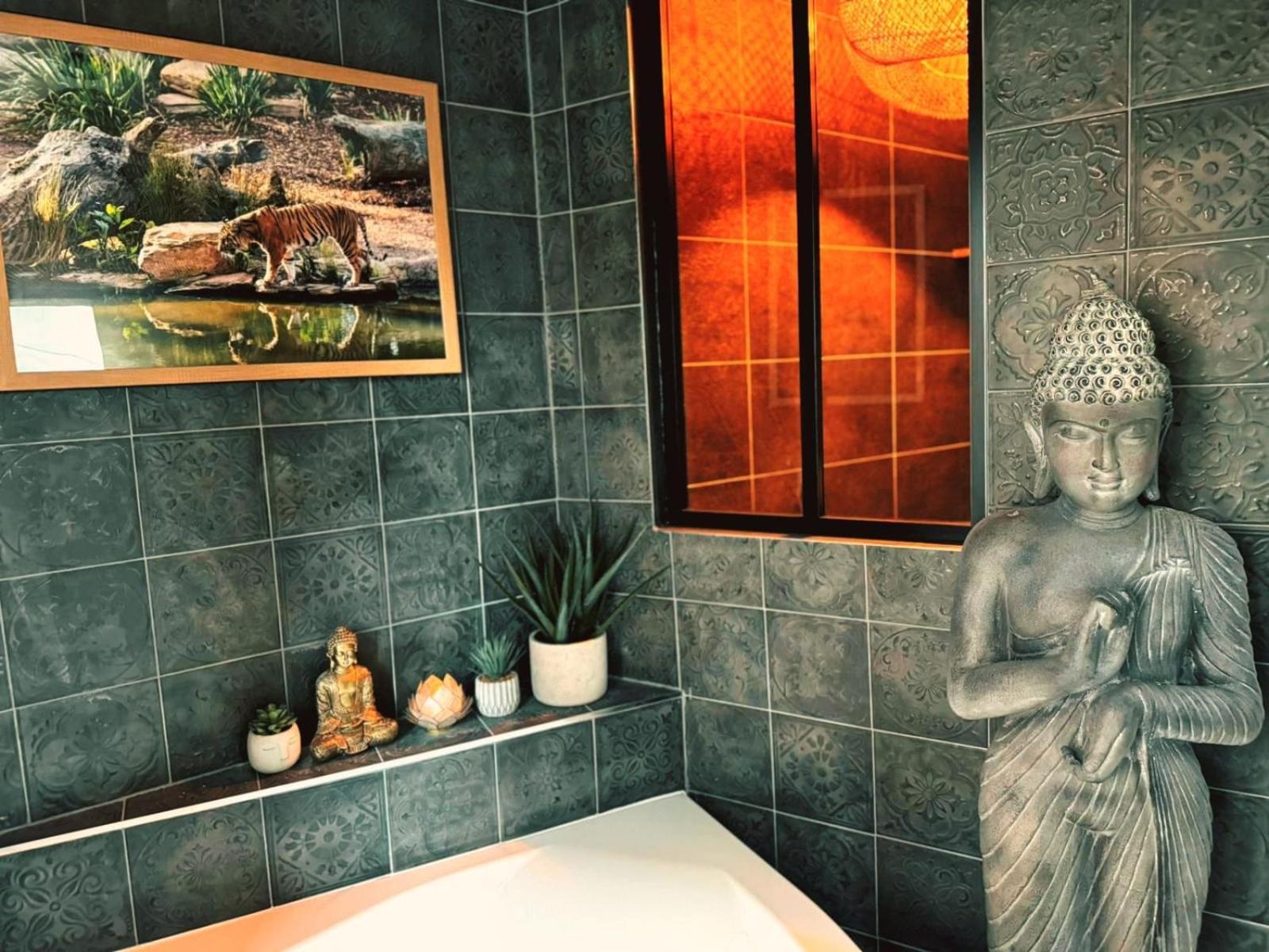 La Jungle Insolite, Spa, Ecran Cinema, Lit A Baldaquin King Size, Day Use, 10 Min Centre Apartment *