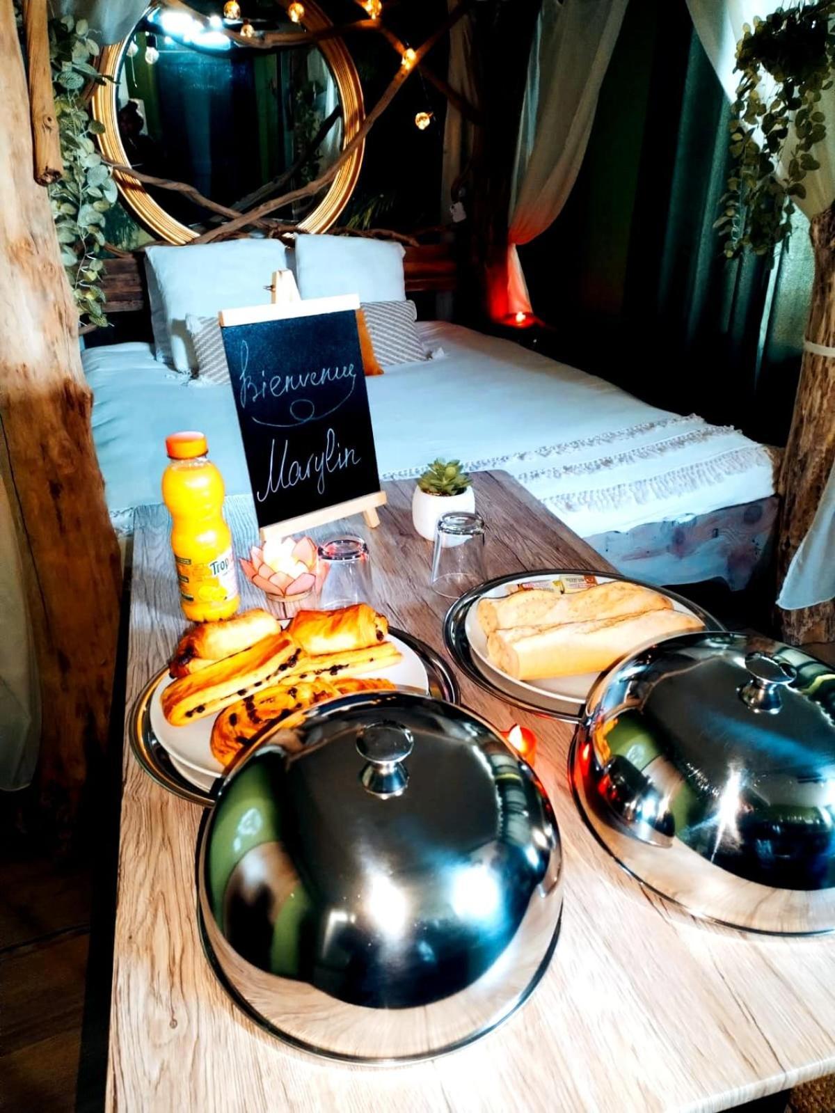 La Jungle Insolite, Spa, Ecran Cinema, Lit A Baldaquin King Size, Day Use, 10 Min Centre Appartement Amiens